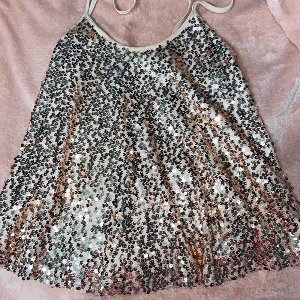 Cute light pink sequin top